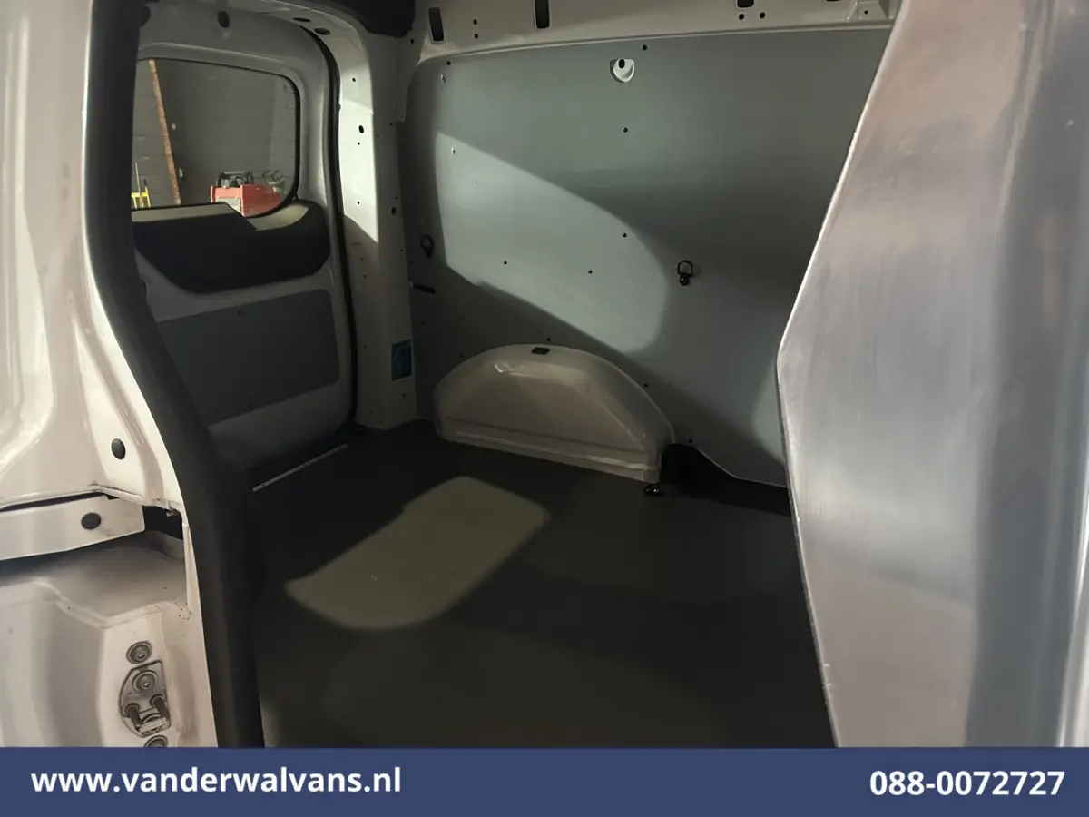 110 CDI 96pk L1H1 Euro6 Airco | Cruisecontrol | LED | Zijdeur Parkeersensoren, 1500kg trekvermogen