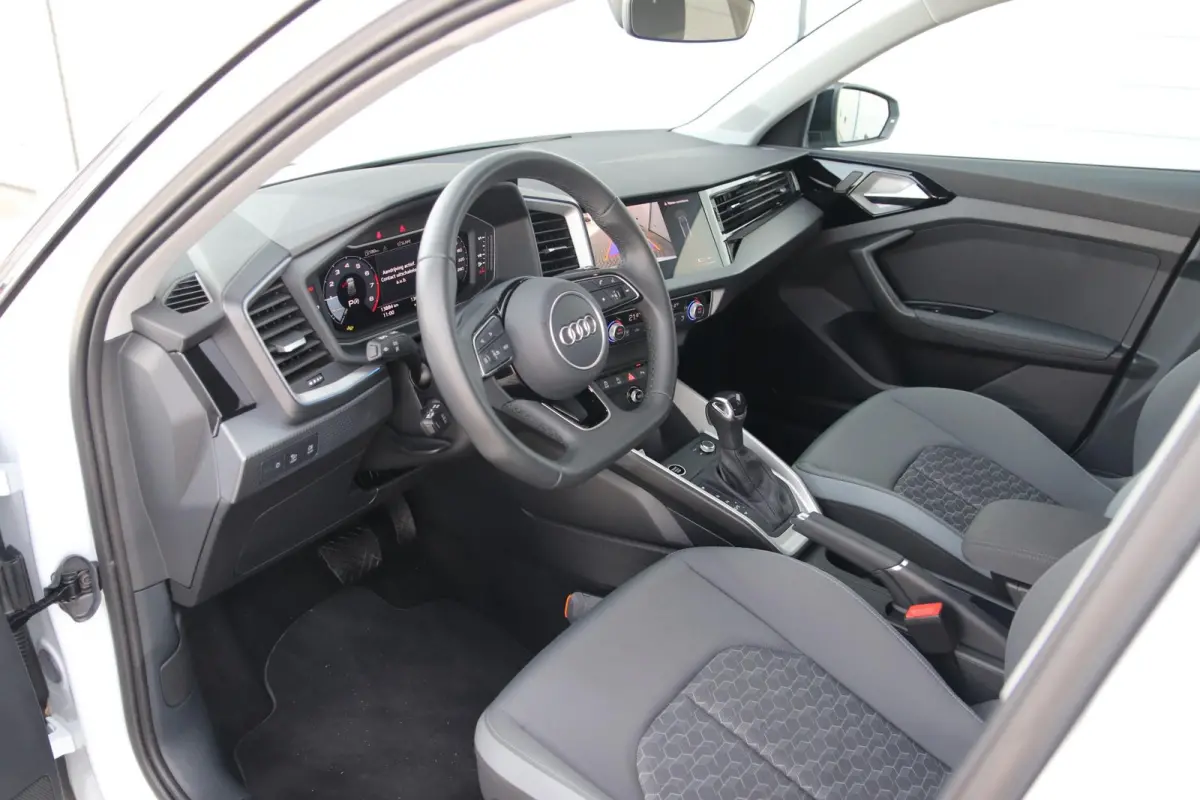 30 TFSI 116pk S-tronic S edition | Achteruitrijcamera | Keyless entry | Autom. Airco