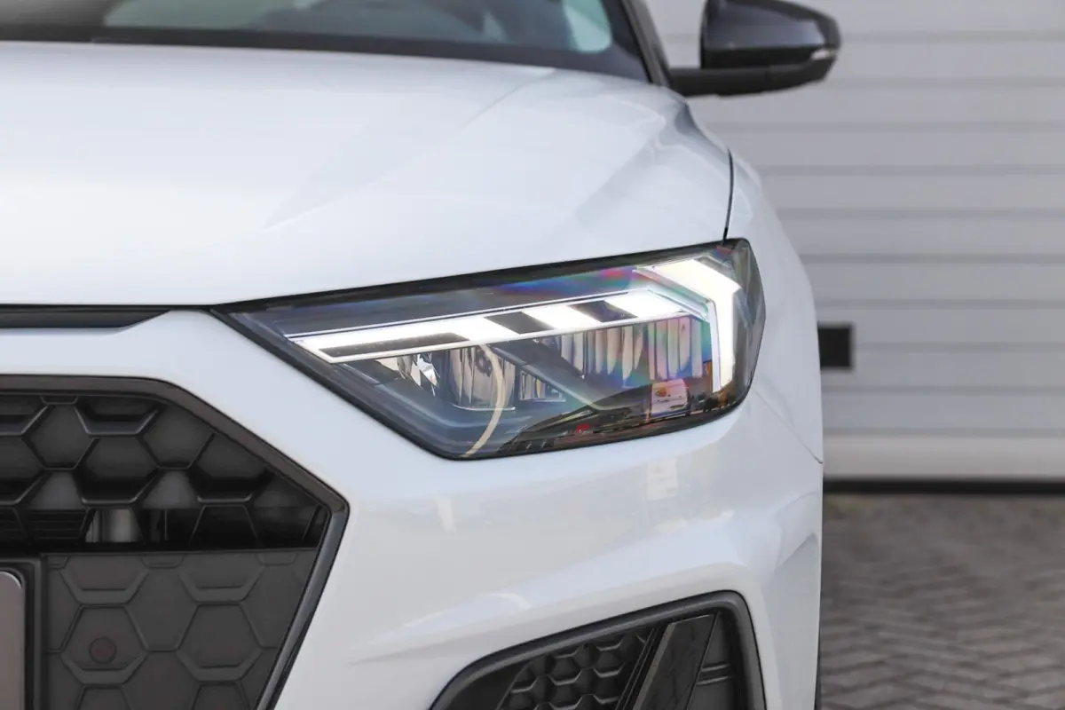30 TFSI 116pk S-tronic S edition | Achteruitrijcamera | Keyless entry | Autom. Airco