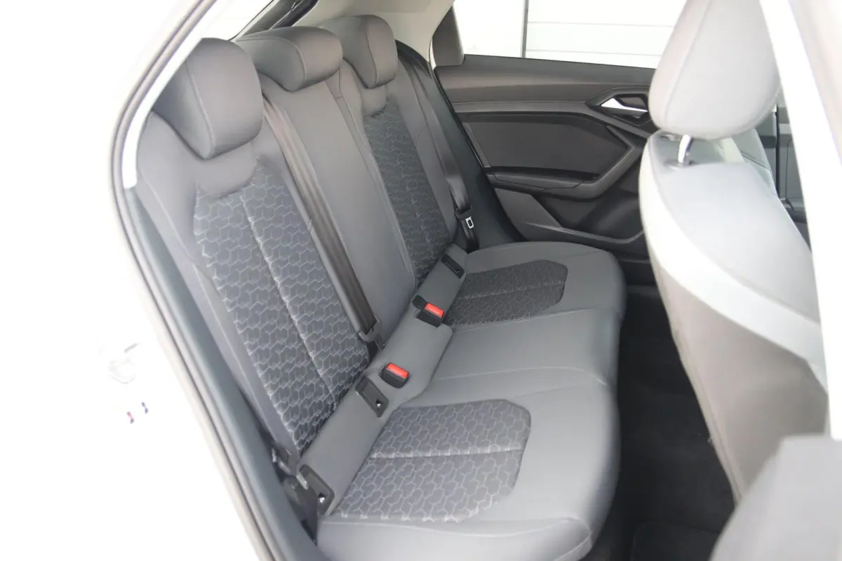 30 TFSI 116pk S-tronic S edition | Achteruitrijcamera | Keyless entry | Autom. Airco