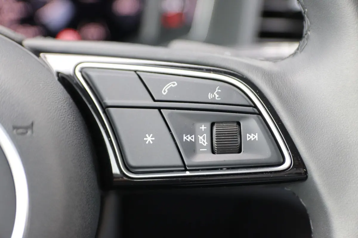 30 TFSI 116pk S-tronic S edition | Achteruitrijcamera | Keyless entry | Autom. Airco