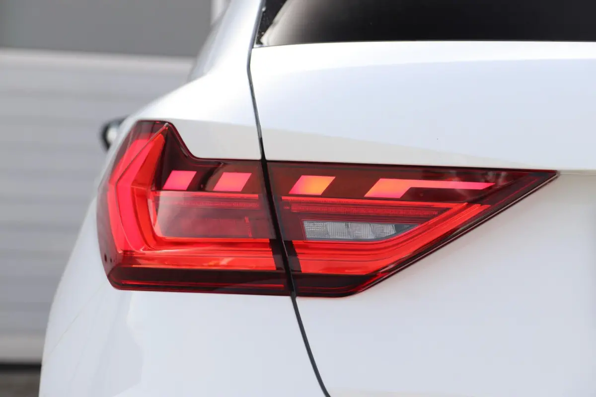 30 TFSI 116pk S-tronic S edition | Achteruitrijcamera | Keyless entry | Autom. Airco