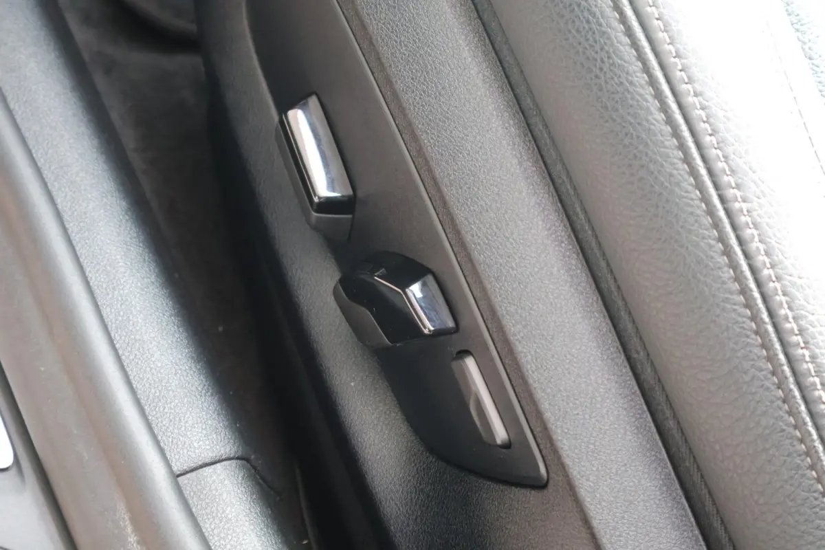 530e 252pk iPerformance High Executive Edition | SoH 91% | Camera | Apple Carplay | Navigatie | PDC | Cruise Control