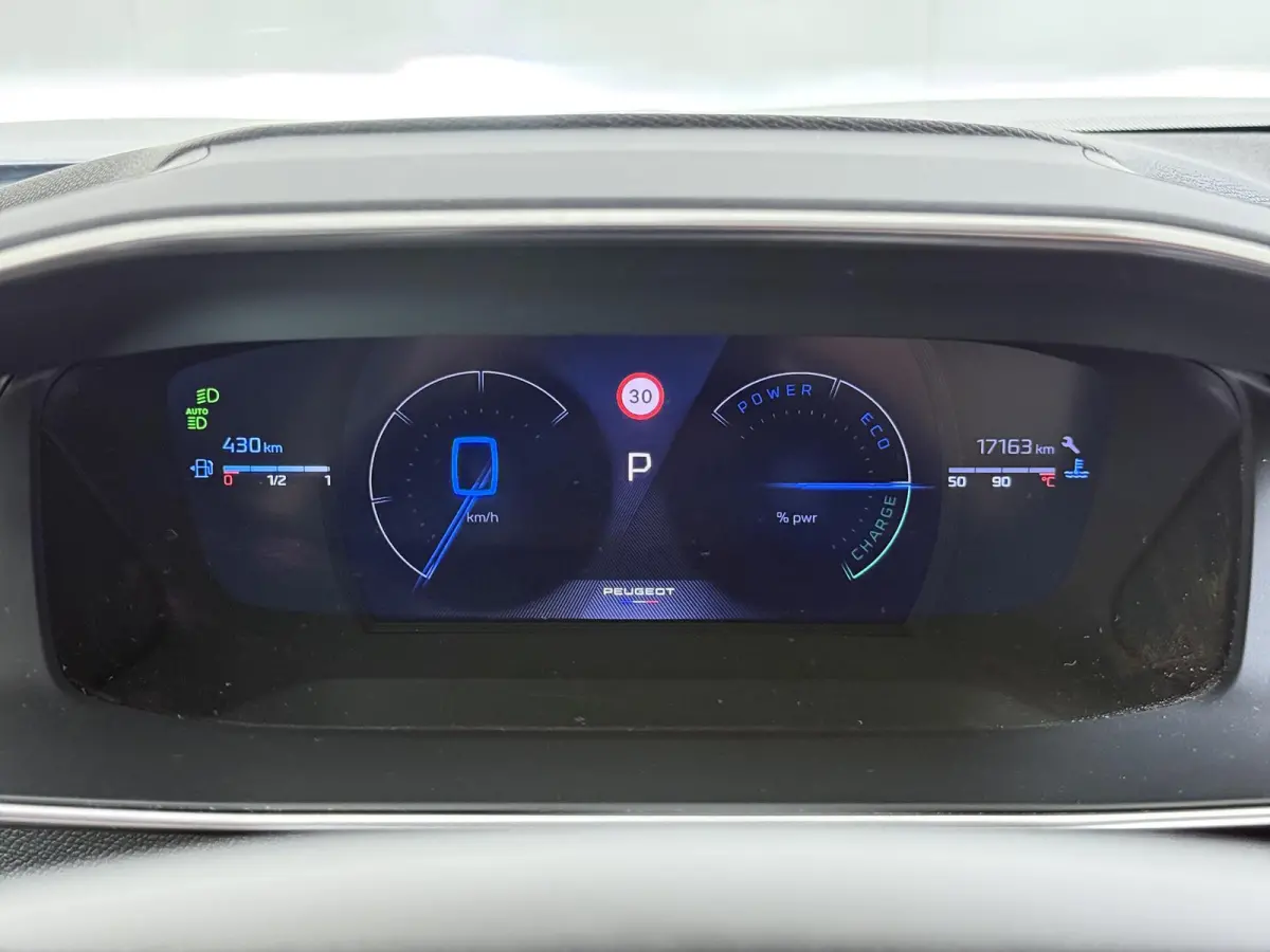 GT 145pk Hybrid Automaat | Automatische Airco | Camera achter | Navigatie | Cruise control | Apple Carplay en Android auto draadloos