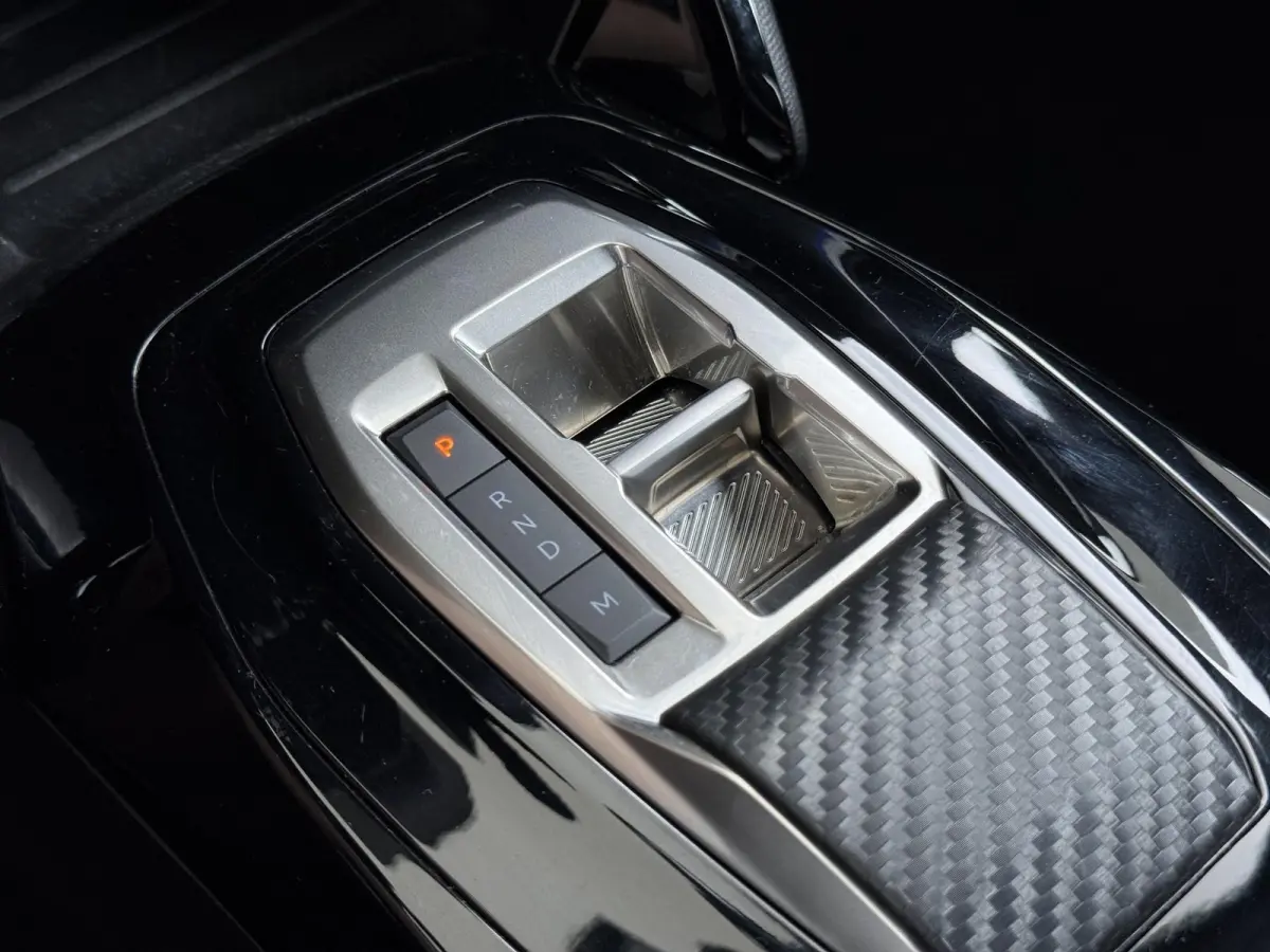 GT 145pk Hybrid Automaat | Automatische Airco | Camera achter | Navigatie | Cruise control | Apple Carplay en Android auto draadloos