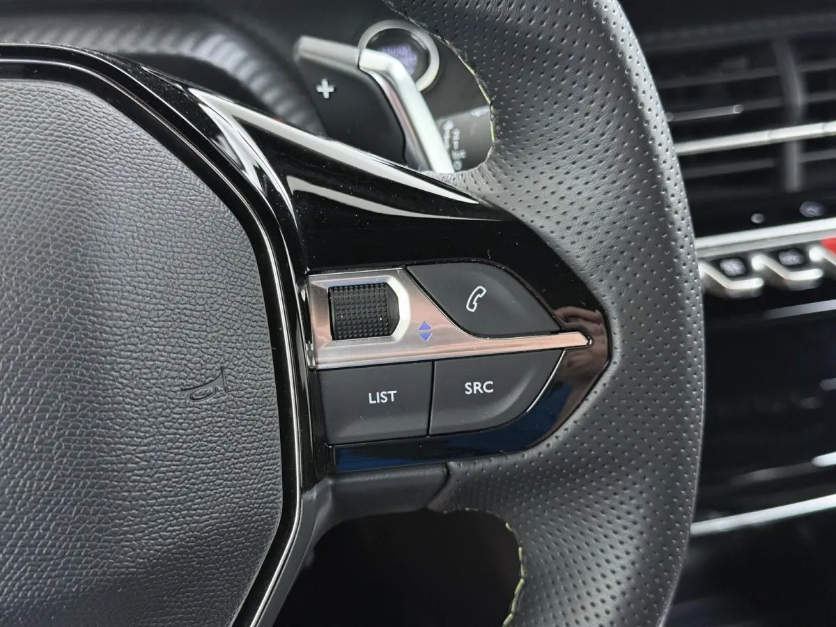 GT 145pk Hybrid Automaat | Automatische Airco | Camera achter | Navigatie | Cruise control | Apple Carplay en Android auto draadloos