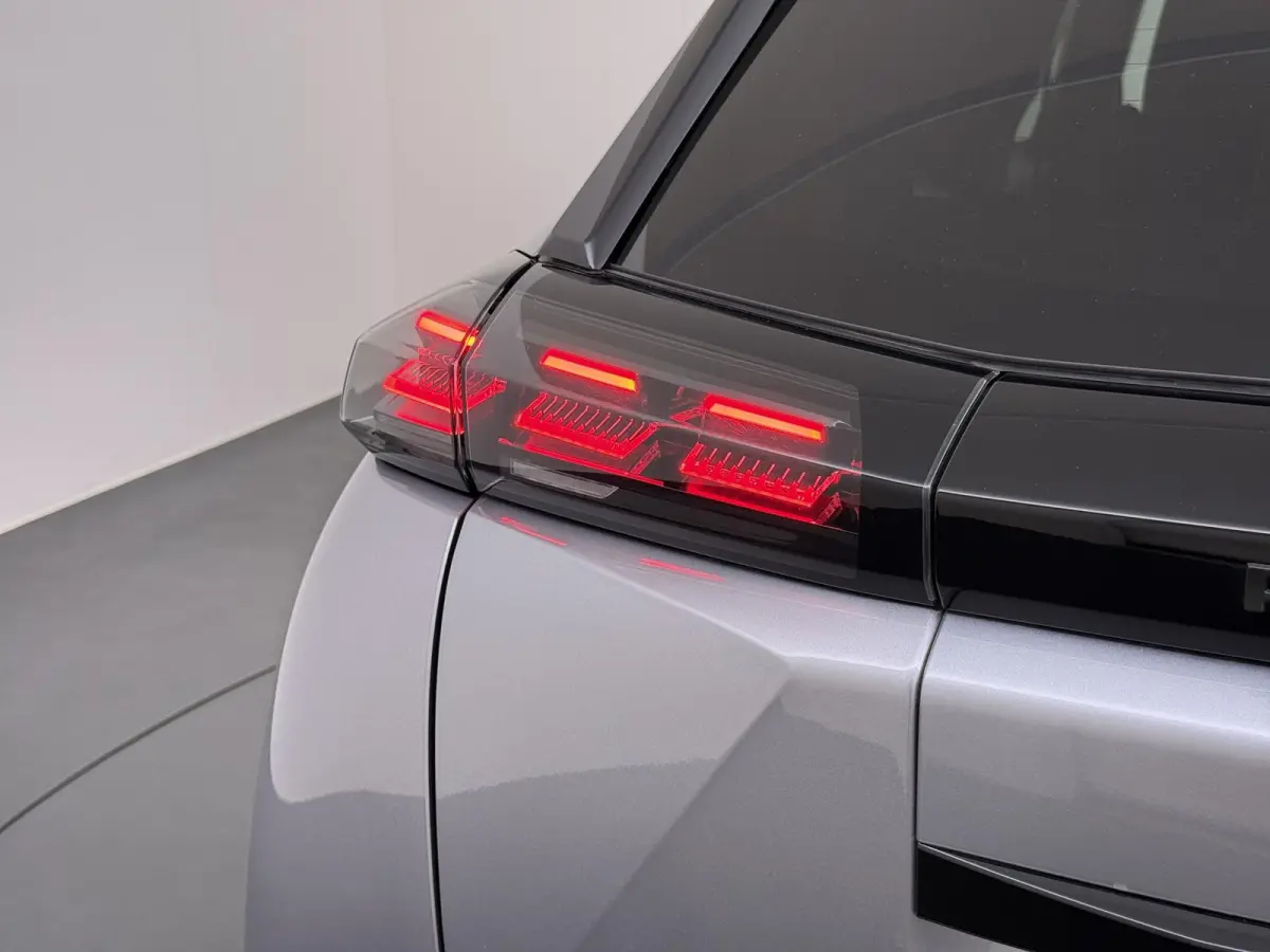 GT 145pk Hybrid Automaat | Automatische Airco | Camera achter | Navigatie | Cruise control | Apple Carplay en Android auto draadloos