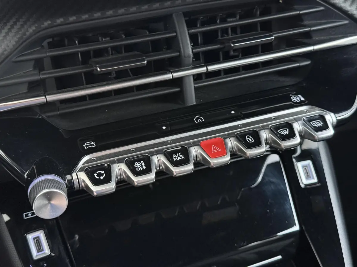 GT 145pk Hybrid Automaat | Automatische Airco | Camera achter | Navigatie | Cruise control | Apple Carplay en Android auto draadloos