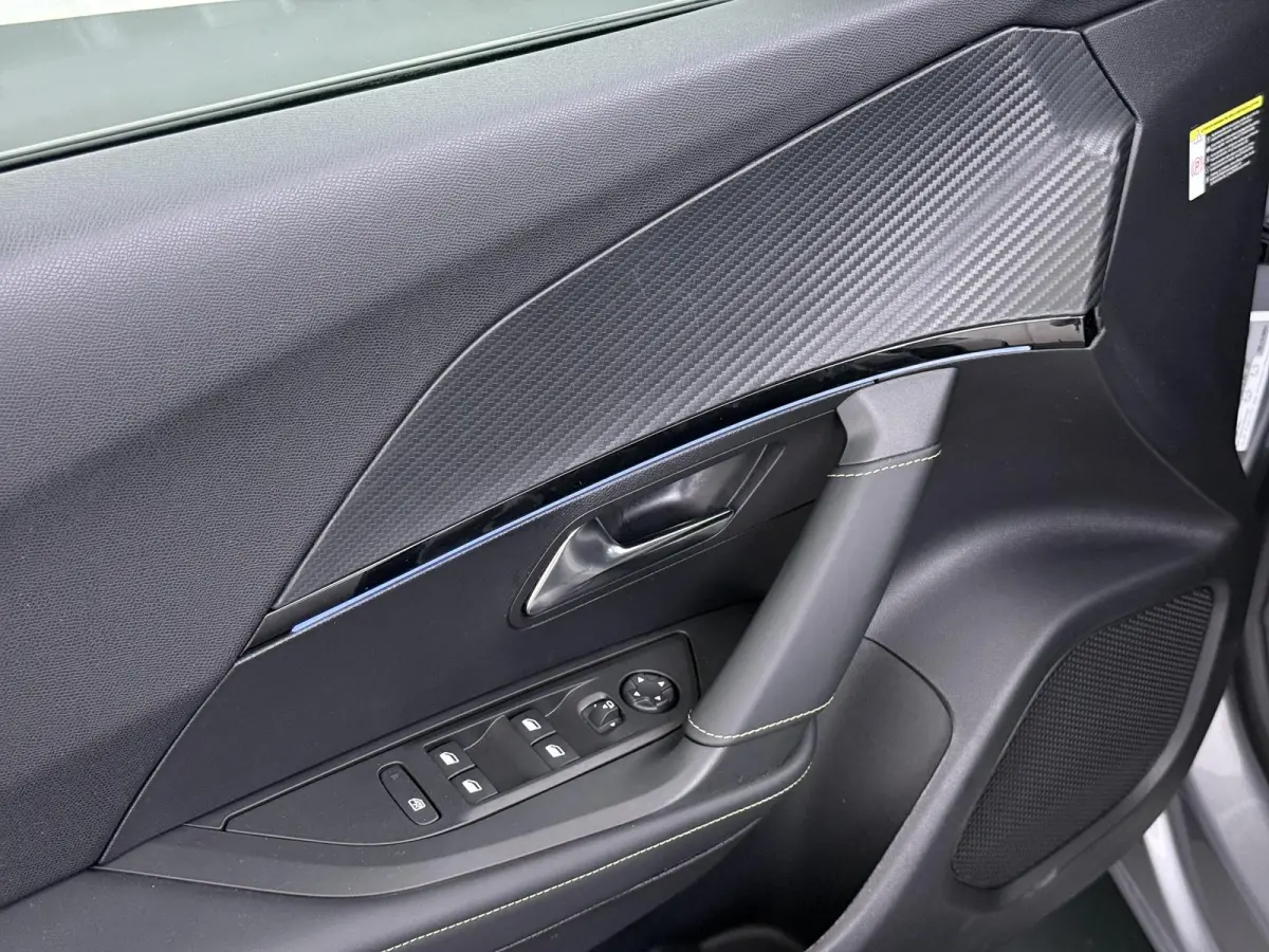 GT 145pk Hybrid Automaat | Automatische Airco | Camera achter | Navigatie | Cruise control | Apple Carplay en Android auto draadloos