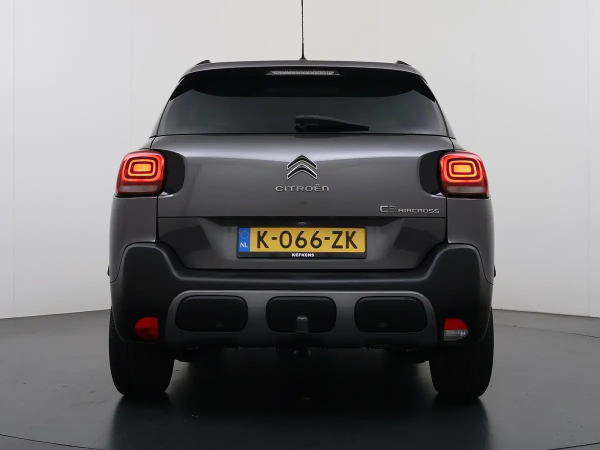 130pk Shine | 1ste eigenaar | Trekhaak | Parkeersensoren | Navigatie | LED lampen | AUTOMAAT