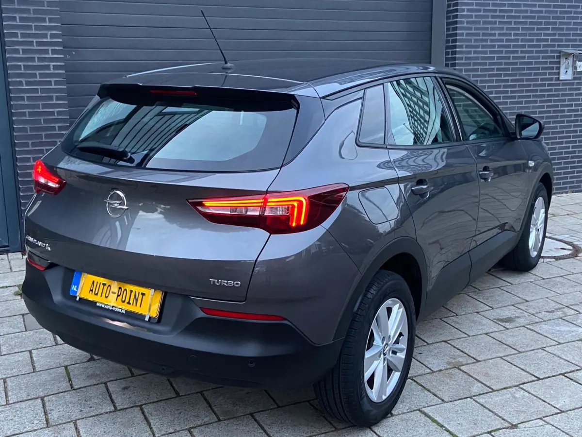1.2 Turbo NAVI/CRUISE/PDC/79900KM/KEURIG