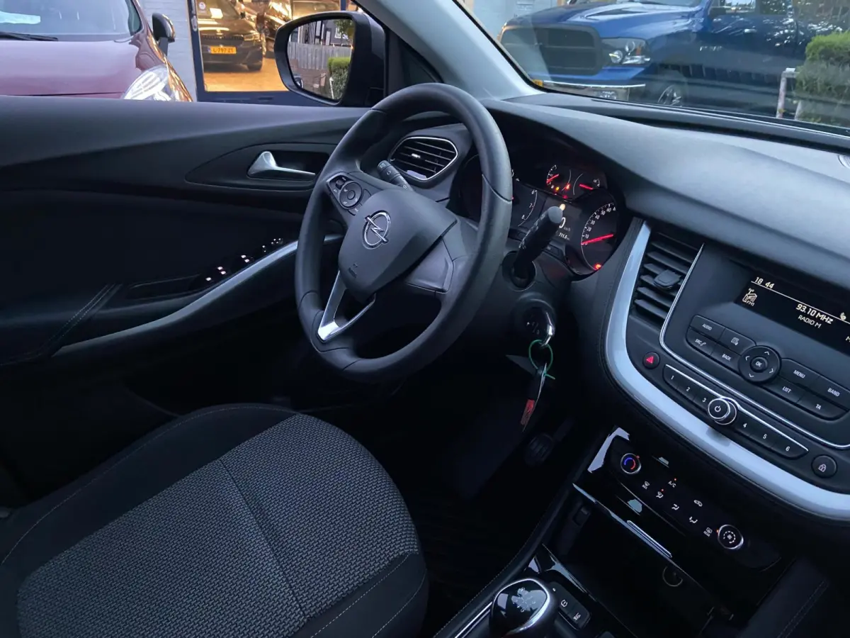 1.2 Turbo NAVI/CRUISE/PDC/79900KM/KEURIG