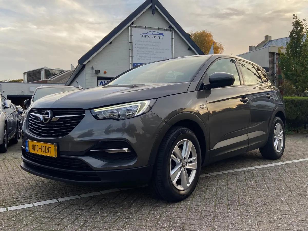 1.2 Turbo NAVI/CRUISE/PDC/79900KM/KEURIG