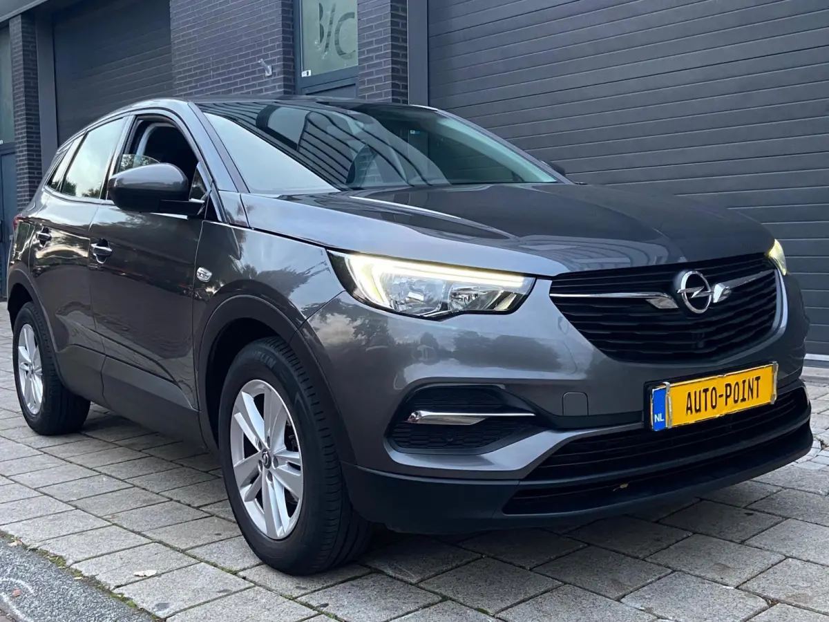 1.2 Turbo NAVI/CRUISE/PDC/79900KM/KEURIG