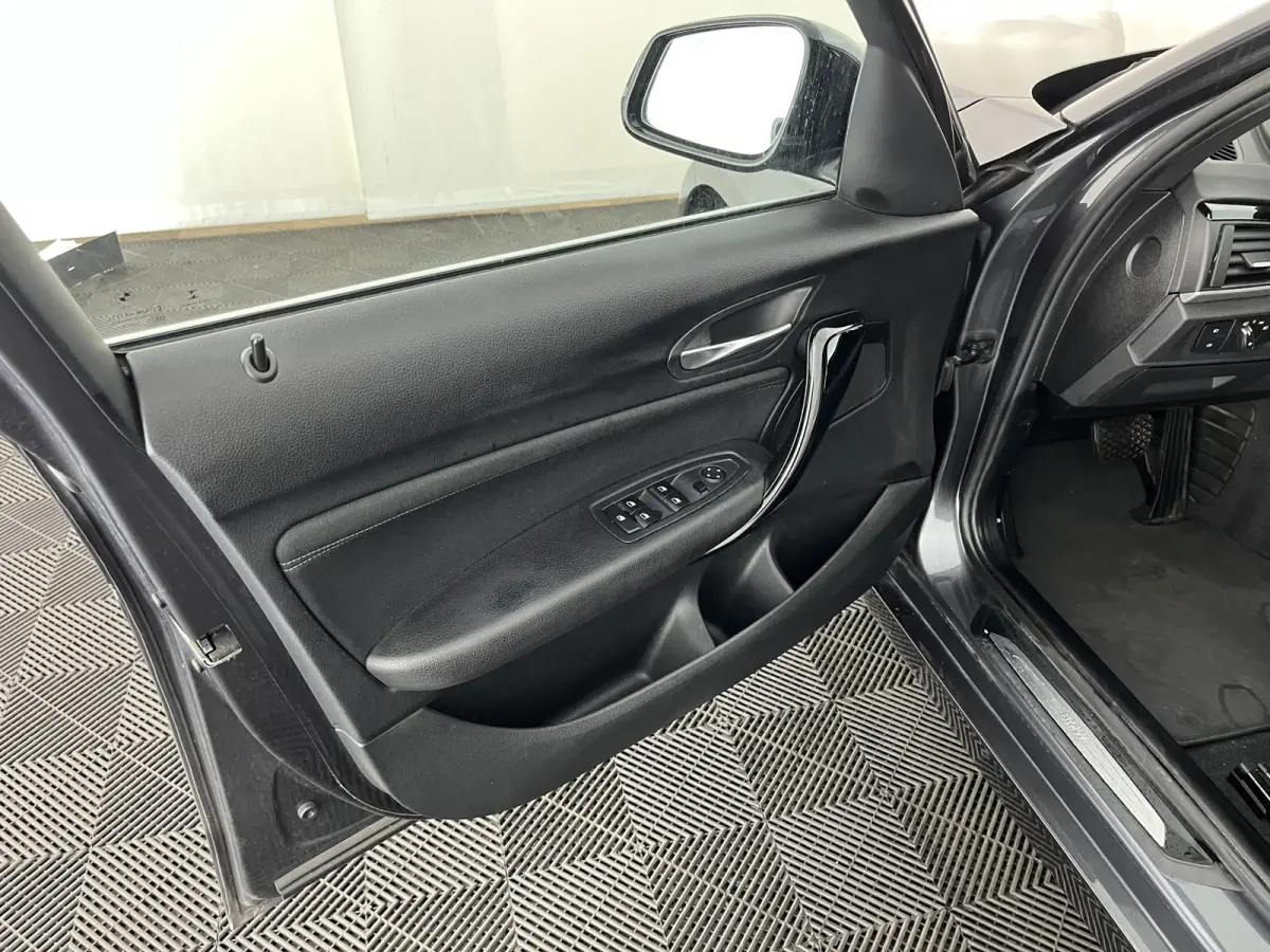 116d Sportline Corporate Lease Executive Aut. *FULL-LED | SPORTSEATS | HIFI-SOUND | NAVI-FULLMAP | ECC | PDC | CRUISE | 17''ALU*