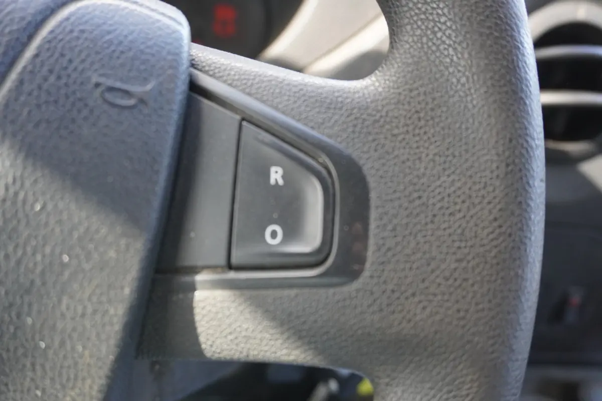 2.3 dCi 130PK L2H2 EURO 6 - Airco - Navi - Cruise - € 11.950,- Excl.