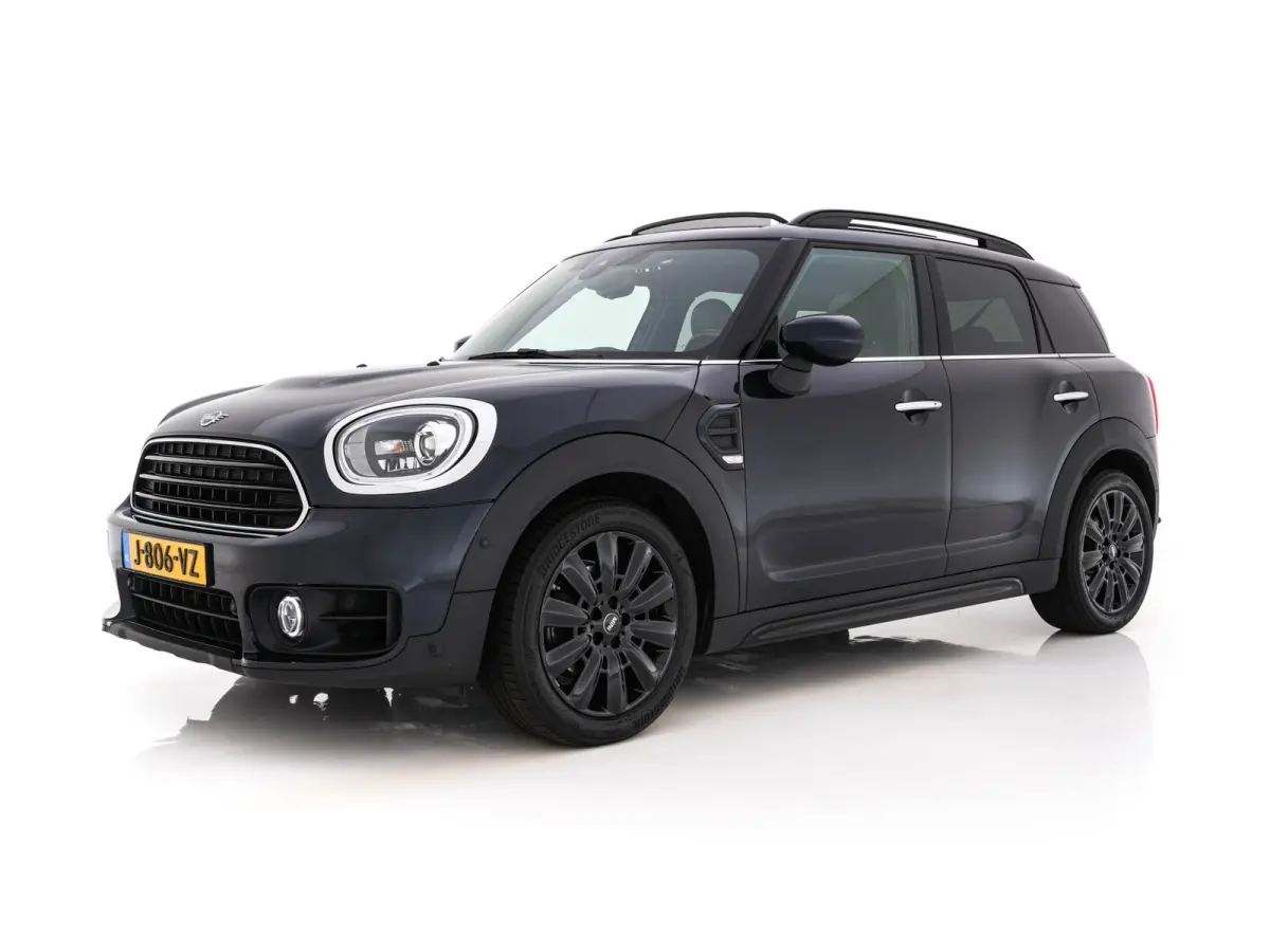 Mini 1.5 Cooper Chili Aut. *PANO | LEATHER-FABRIC | FULL-LED | HARMAN/KARDON | HEATED-SPORTSEATS | KEYLESS | NAVI-FULLMAP | PRIVACY-GLASS | AMBIENTLIGHT | ECC | PDC | CRUISE | 18''ALU*