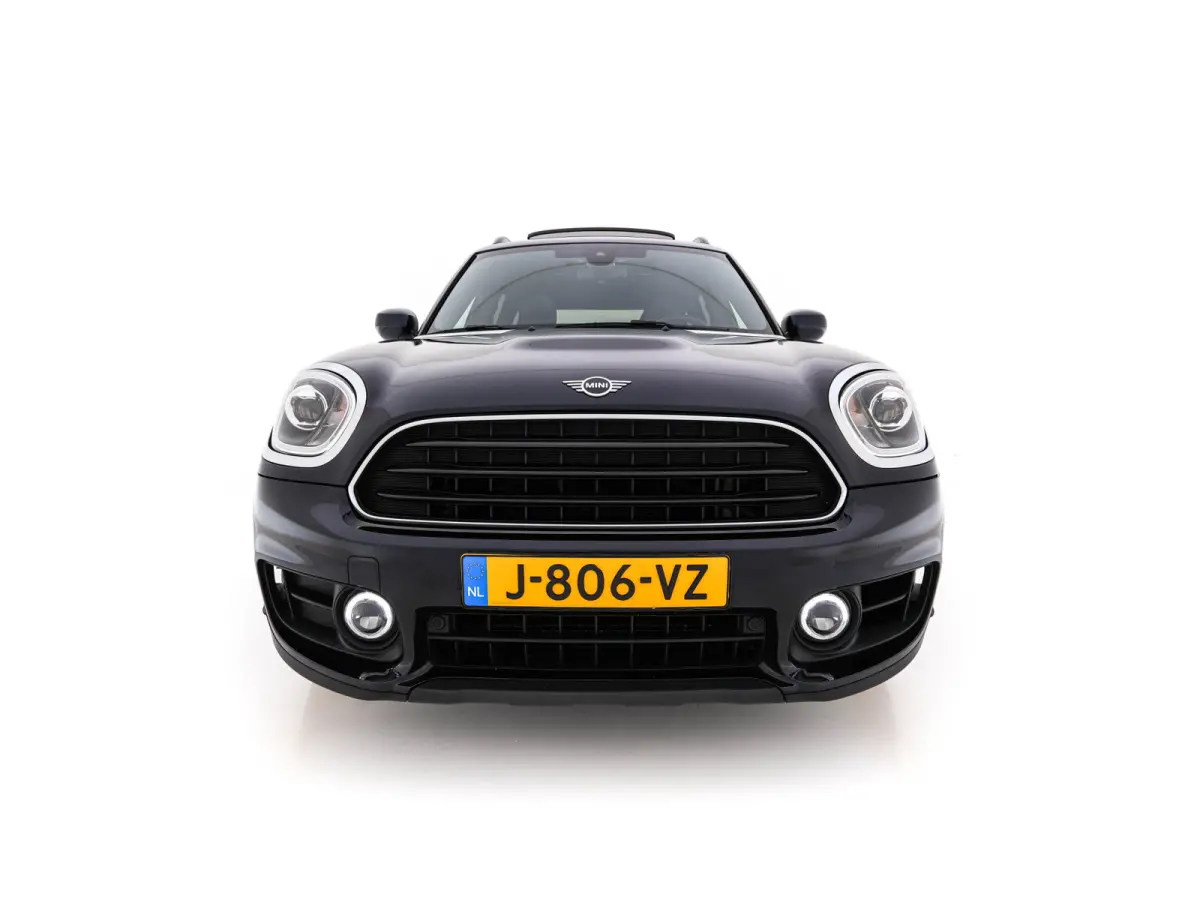 Mini 1.5 Cooper Chili Aut. *PANO | LEATHER-FABRIC | FULL-LED | HARMAN/KARDON | HEATED-SPORTSEATS | KEYLESS | NAVI-FULLMAP | PRIVACY-GLASS | AMBIENTLIGHT | ECC | PDC | CRUISE | 18''ALU*