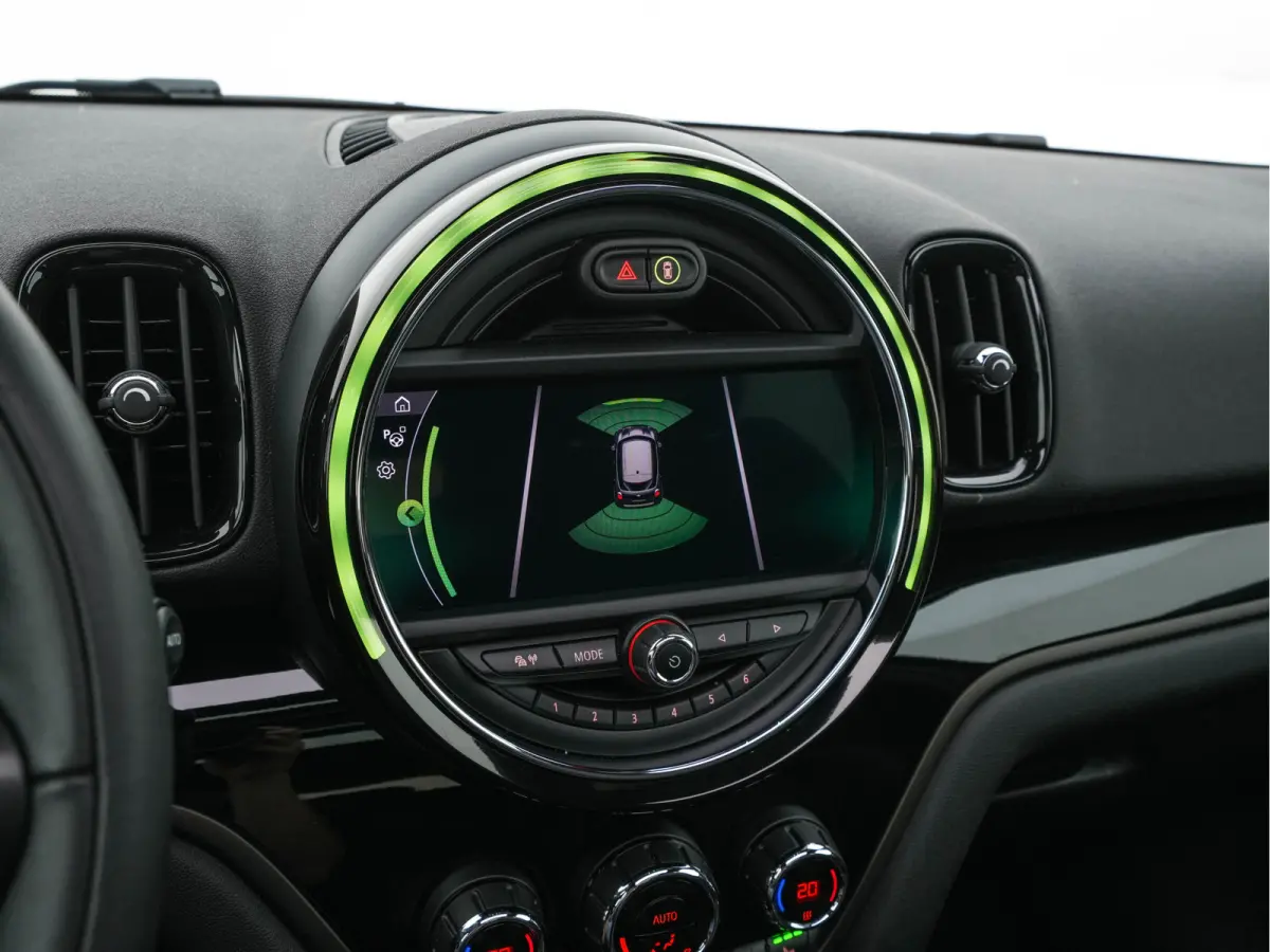 Mini 1.5 Cooper Chili Aut. *PANO | LEATHER-FABRIC | FULL-LED | HARMAN/KARDON | HEATED-SPORTSEATS | KEYLESS | NAVI-FULLMAP | PRIVACY-GLASS | AMBIENTLIGHT | ECC | PDC | CRUISE | 18''ALU*