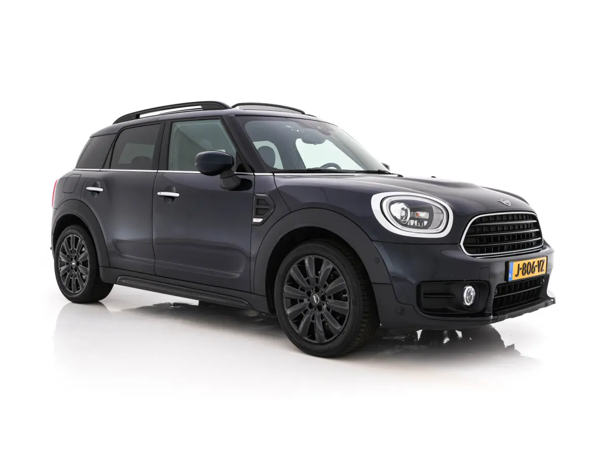 Mini 1.5 Cooper Chili Aut. *PANO | LEATHER-FABRIC | FULL-LED | HARMAN/KARDON | HEATED-SPORTSEATS | KEYLESS | NAVI-FULLMAP | PRIVACY-GLASS | AMBIENTLIGHT | ECC | PDC | CRUISE | 18''ALU*