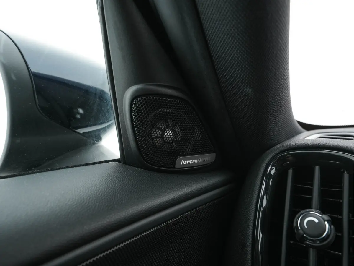 Mini 1.5 Cooper Chili Aut. *PANO | LEATHER-FABRIC | FULL-LED | HARMAN/KARDON | HEATED-SPORTSEATS | KEYLESS | NAVI-FULLMAP | PRIVACY-GLASS | AMBIENTLIGHT | ECC | PDC | CRUISE | 18''ALU*