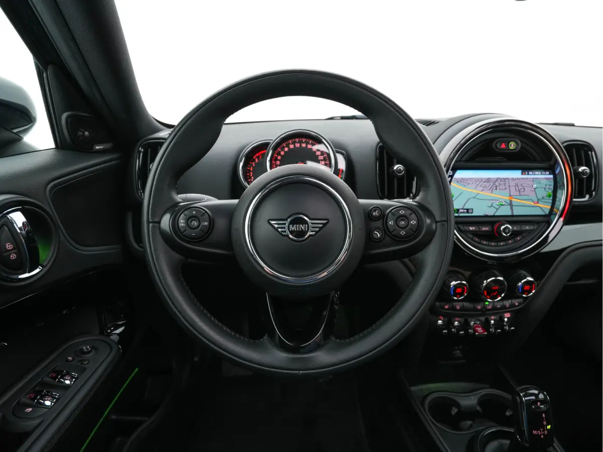 Mini 1.5 Cooper Chili Aut. *PANO | LEATHER-FABRIC | FULL-LED | HARMAN/KARDON | HEATED-SPORTSEATS | KEYLESS | NAVI-FULLMAP | PRIVACY-GLASS | AMBIENTLIGHT | ECC | PDC | CRUISE | 18''ALU*