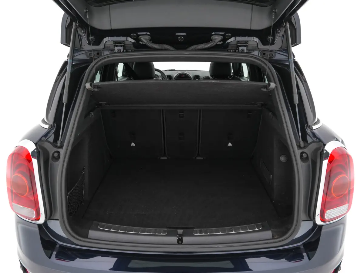 Mini 1.5 Cooper Chili Aut. *PANO | LEATHER-FABRIC | FULL-LED | HARMAN/KARDON | HEATED-SPORTSEATS | KEYLESS | NAVI-FULLMAP | PRIVACY-GLASS | AMBIENTLIGHT | ECC | PDC | CRUISE | 18''ALU*