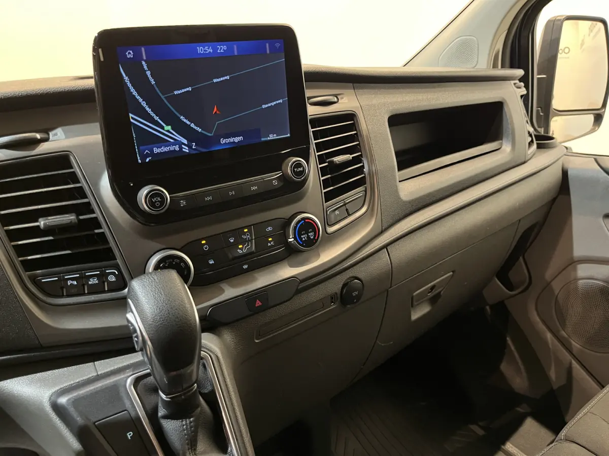 280 2.0 TDCI L1H1 Trend 130 PK Automaat / Euro 6 / Schuifdeur L + R / Airco / CarPlay / Cruise Control Adap. / Trekhaak / Navigatie / 3-Zits