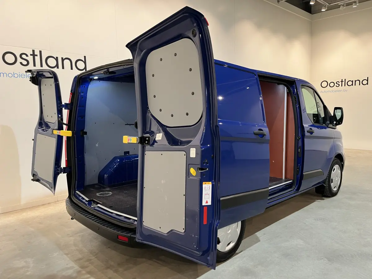 280 2.0 TDCI L1H1 Trend 130 PK Automaat / Euro 6 / Schuifdeur L + R / Airco / CarPlay / Cruise Control Adap. / Trekhaak / Navigatie / 3-Zits
