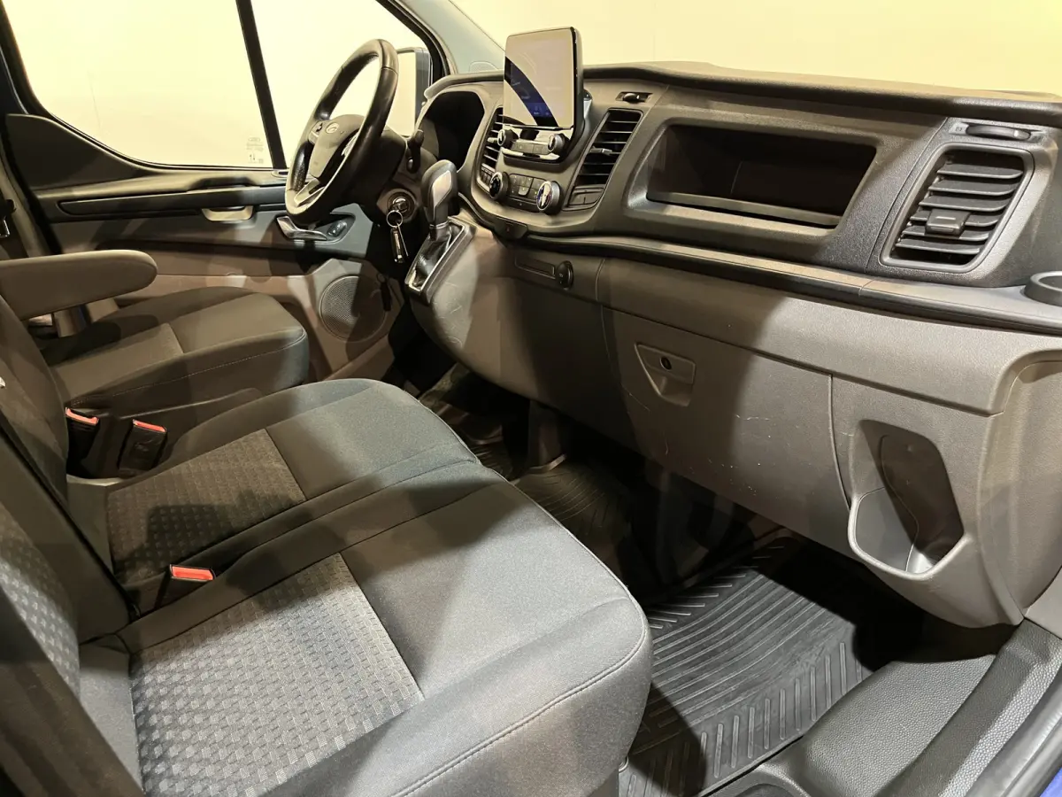 280 2.0 TDCI L1H1 Trend 130 PK Automaat / Euro 6 / Schuifdeur L + R / Airco / CarPlay / Cruise Control Adap. / Trekhaak / Navigatie / 3-Zits