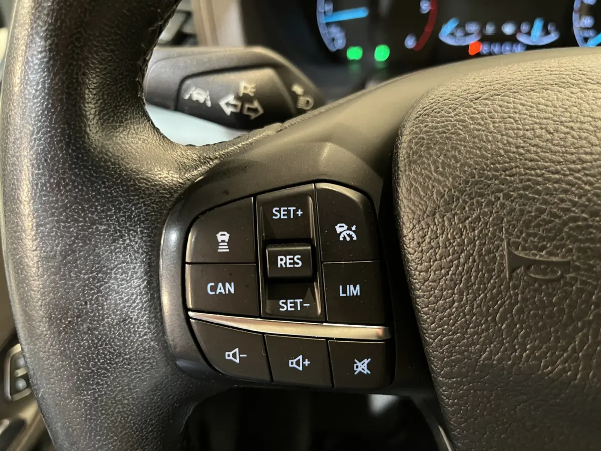 280 2.0 TDCI L1H1 Trend 130 PK Automaat / Euro 6 / Schuifdeur L + R / Airco / CarPlay / Cruise Control Adap. / Trekhaak / Navigatie / 3-Zits