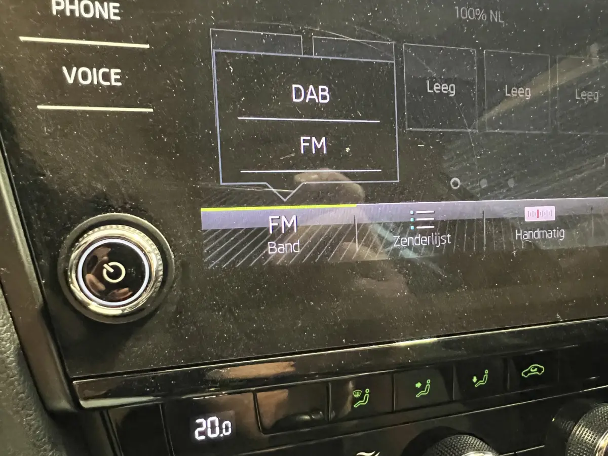 1.0 TSI Greentech Sport Business | Navigatie/Android/Apple Carplay | LM Velgen 17" | Cruise Control | Airco |