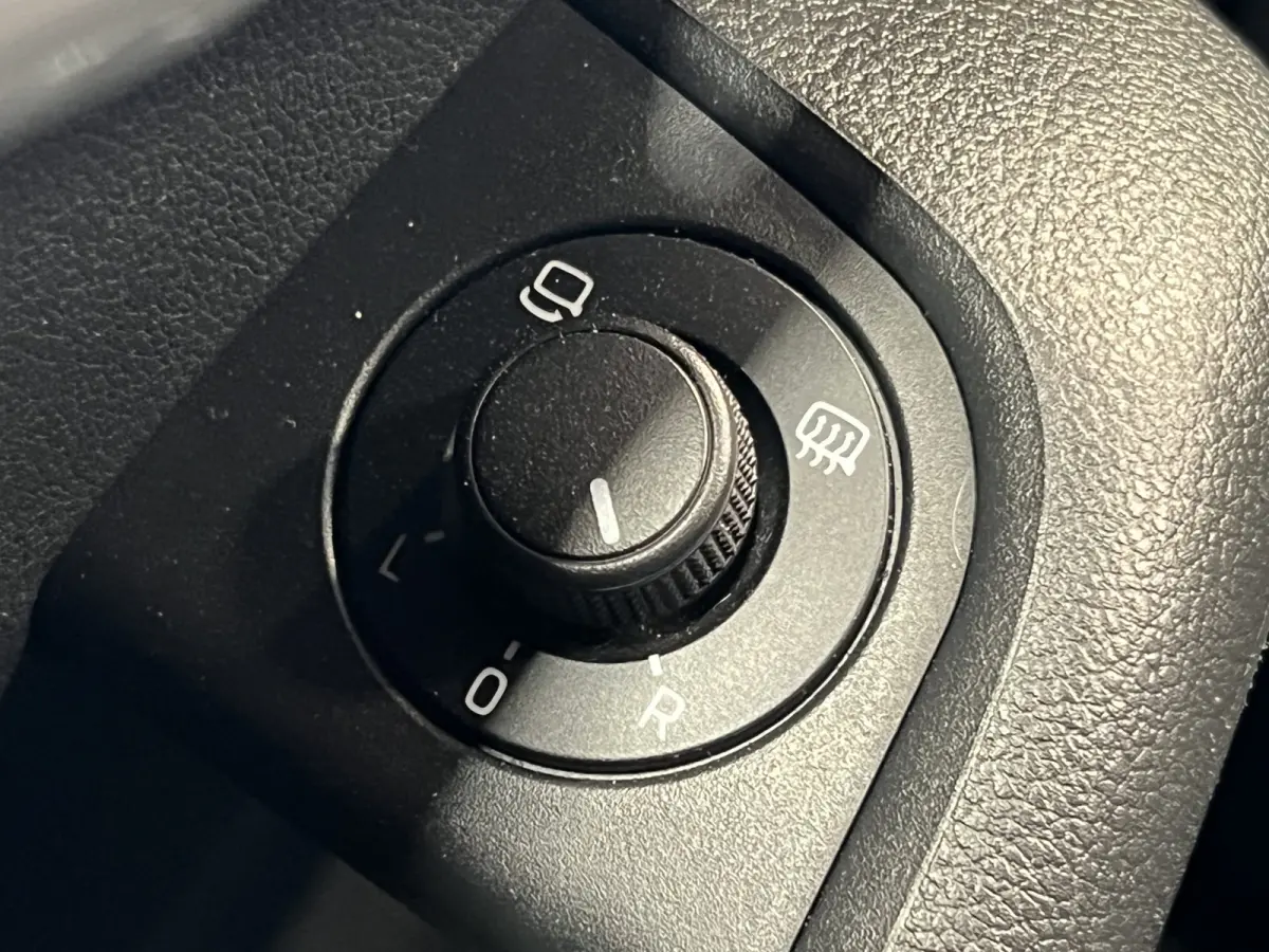 1.0 TSI Greentech Sport Business | Navigatie/Android/Apple Carplay | LM Velgen 17" | Cruise Control | Airco |