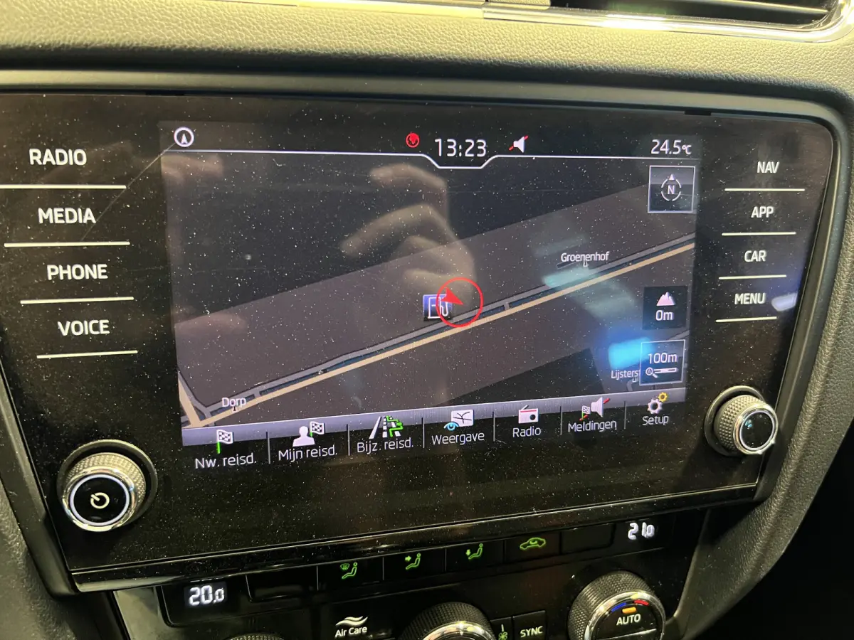 1.0 TSI Greentech Sport Business | Navigatie/Android/Apple Carplay | LM Velgen 17" | Cruise Control | Airco |