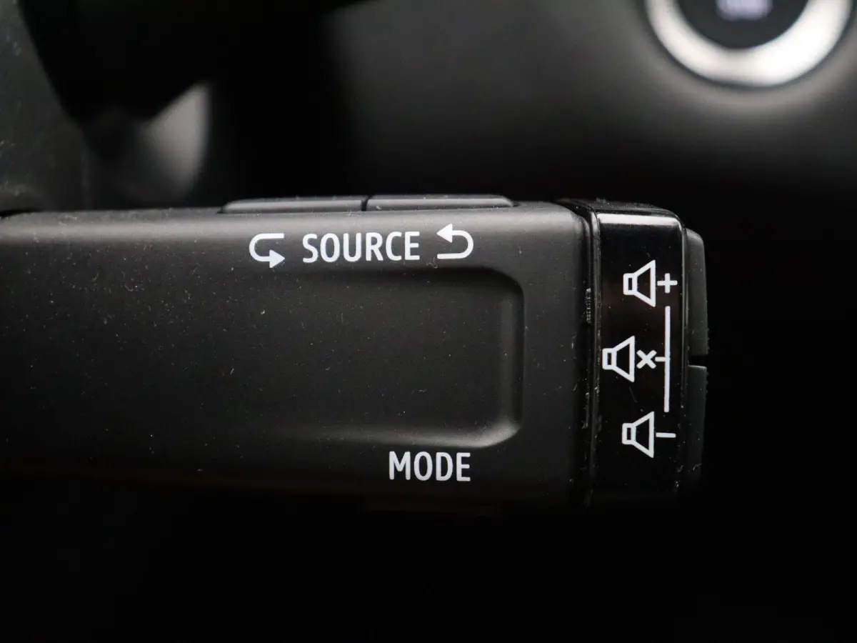 1.6 E-Tech full hybrid 145 techno | Achteruitrijcamera | Adaptieve cruise control | Digitale Cockpit | Navigatie |