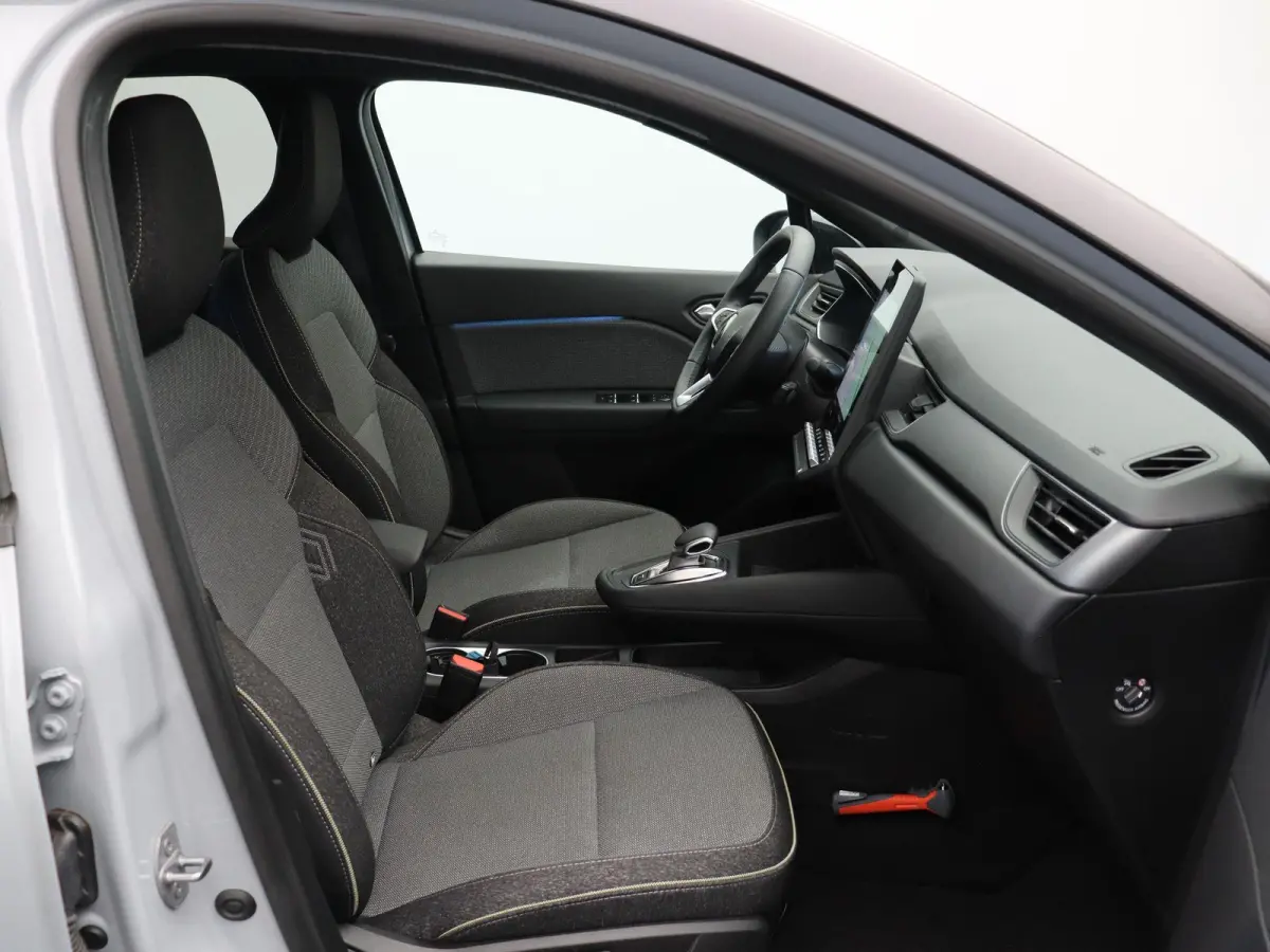 1.6 E-Tech full hybrid 145 techno | Achteruitrijcamera | Adaptieve cruise control | Digitale Cockpit | Navigatie |