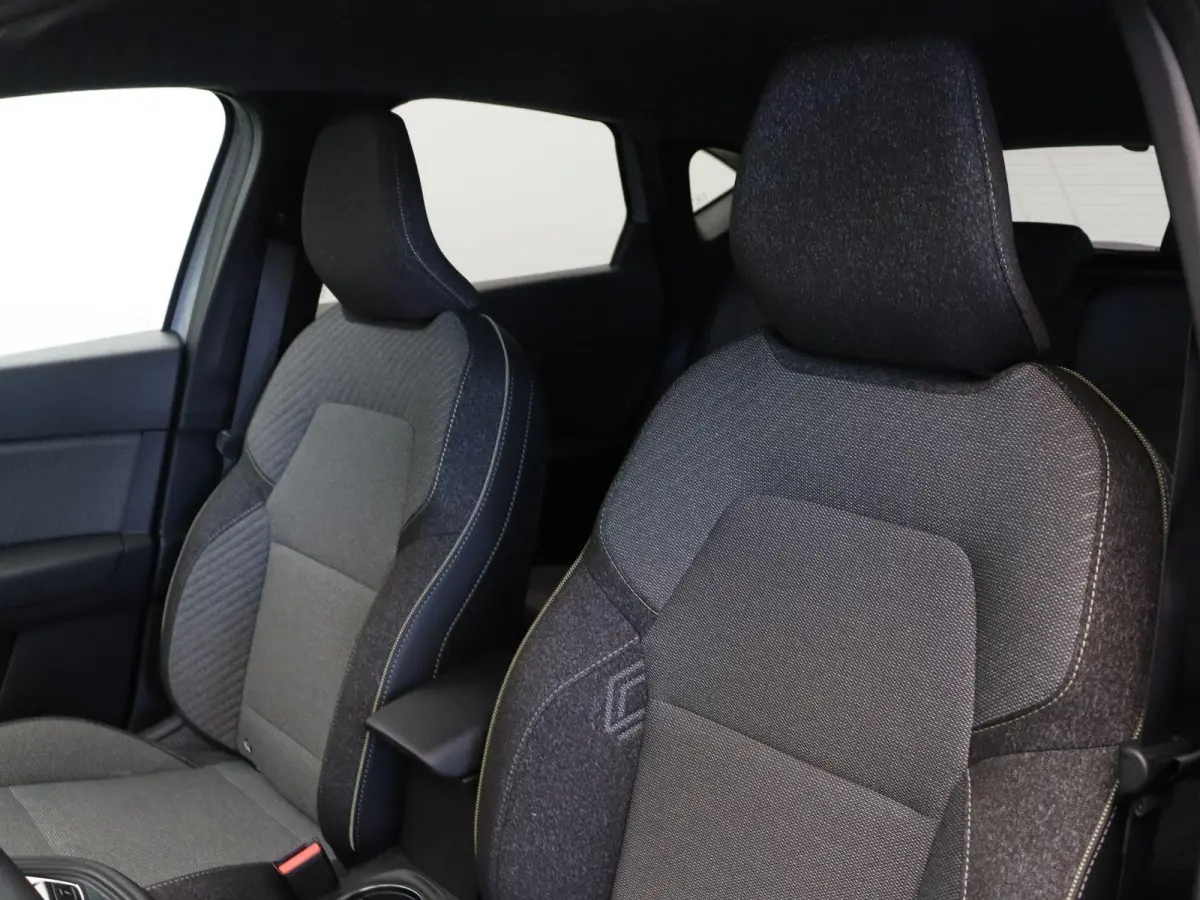 1.6 E-Tech full hybrid 145 techno | Achteruitrijcamera | Adaptieve cruise control | Digitale Cockpit | Navigatie |