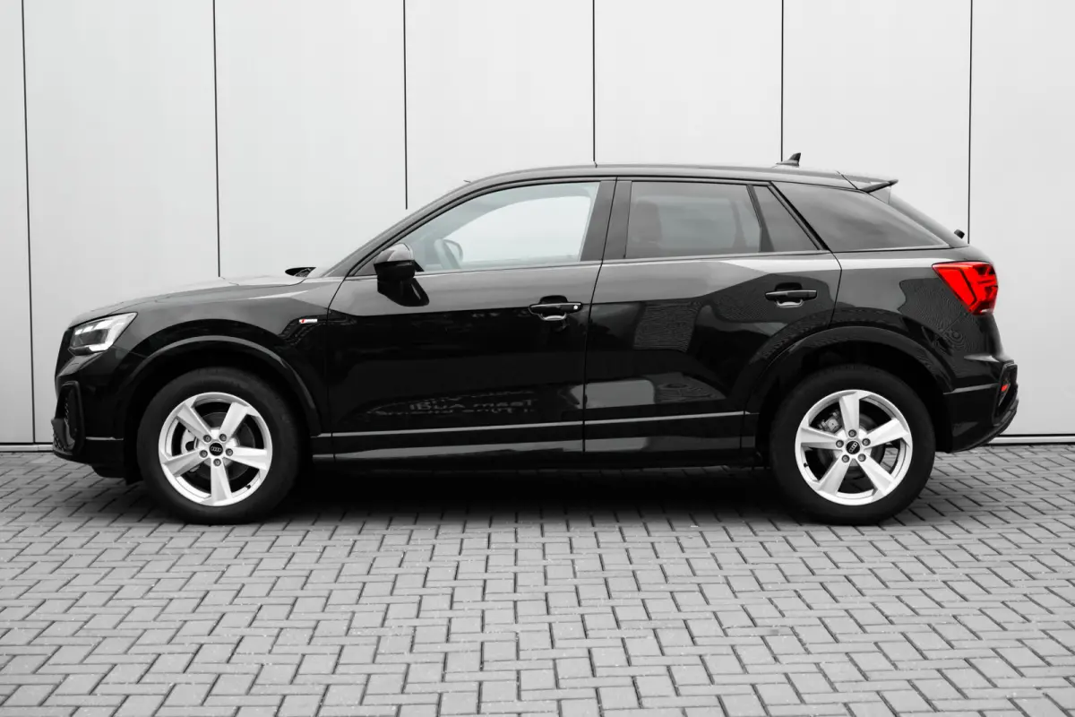 S edition | Adaptive cruise control | Audi smartphone interface | Audi soundsystem