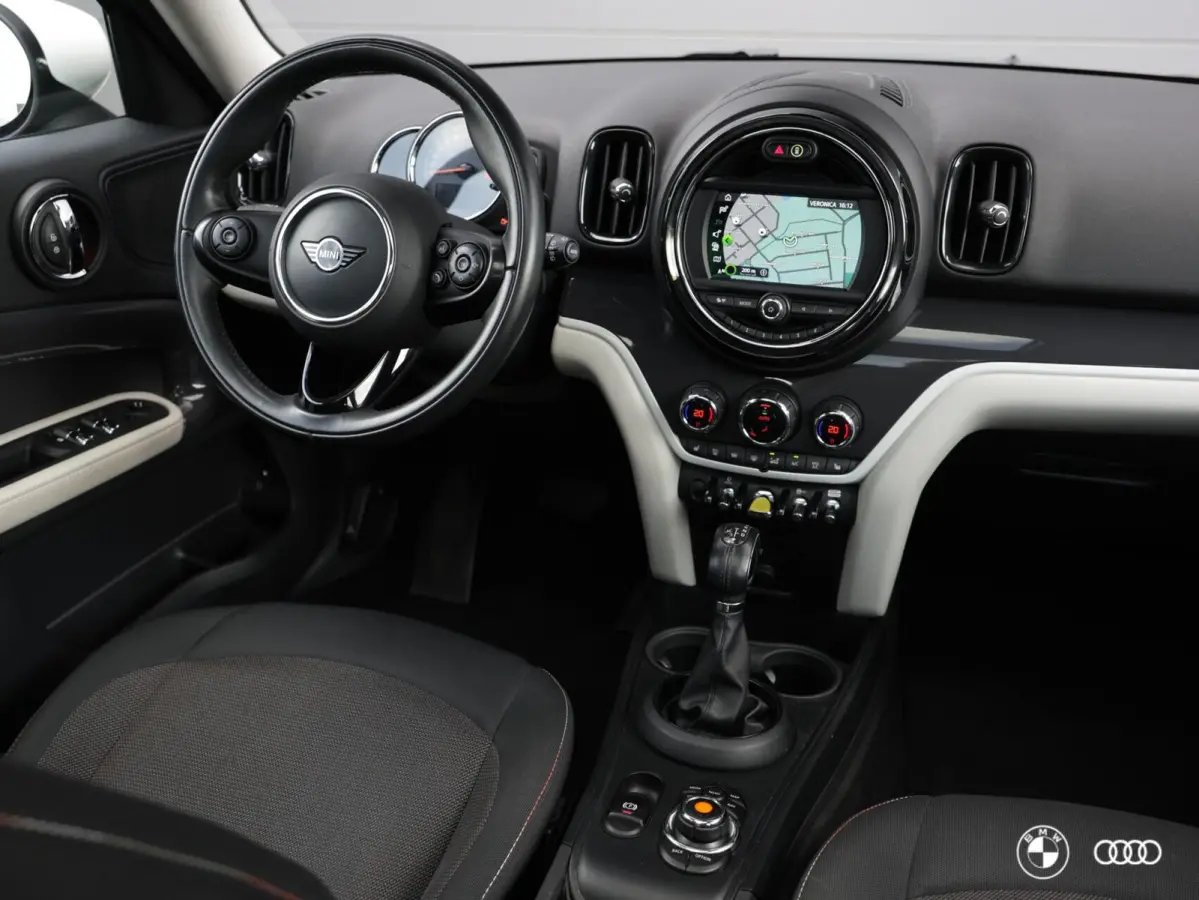 COOPER SE ALL4 / PANODAK / STOELVW / AMBIENTE / CARPLAY / 18"