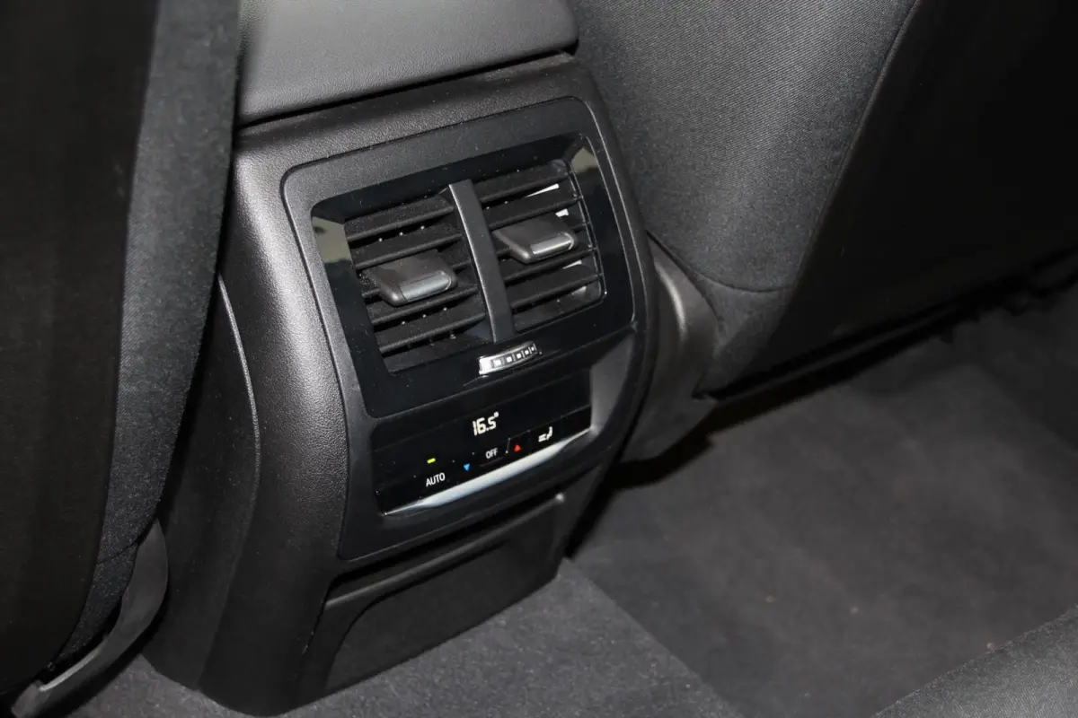 xDrive20i elek.trekh. Navi. LED Camera