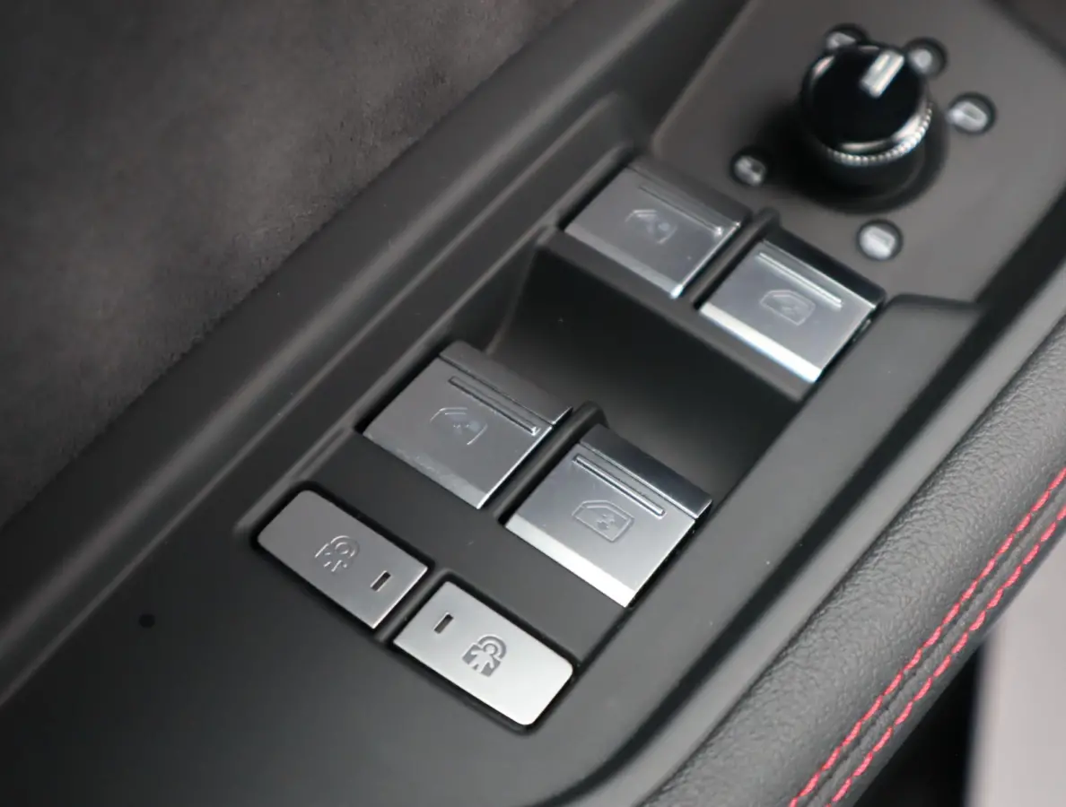 55 quattro S Edition 115 kWh | 94% SOH | Pano | B&O | 22Kw Boordlader | Airco separaat | HUD | 360 | 22 Inch