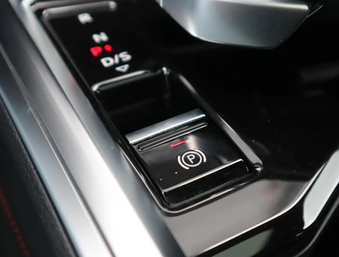 55 quattro S Edition 115 kWh | 94% SOH | Pano | B&O | 22Kw Boordlader | Airco separaat | HUD | 360 | 22 Inch