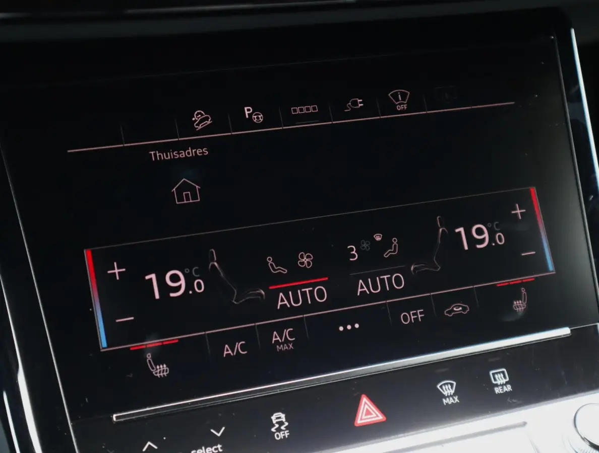 55 quattro S Edition 115 kWh | 94% SOH | Pano | B&O | 22Kw Boordlader | Airco separaat | HUD | 360 | 22 Inch