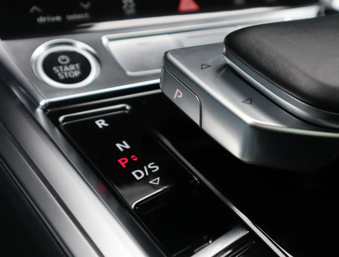 55 quattro S Edition 115 kWh | 94% SOH | Pano | B&O | 22Kw Boordlader | Airco separaat | HUD | 360 | 22 Inch