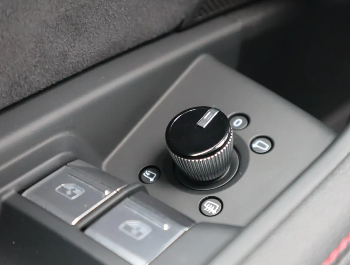 55 quattro S Edition 115 kWh | 94% SOH | Pano | B&O | 22Kw Boordlader | Airco separaat | HUD | 360 | 22 Inch