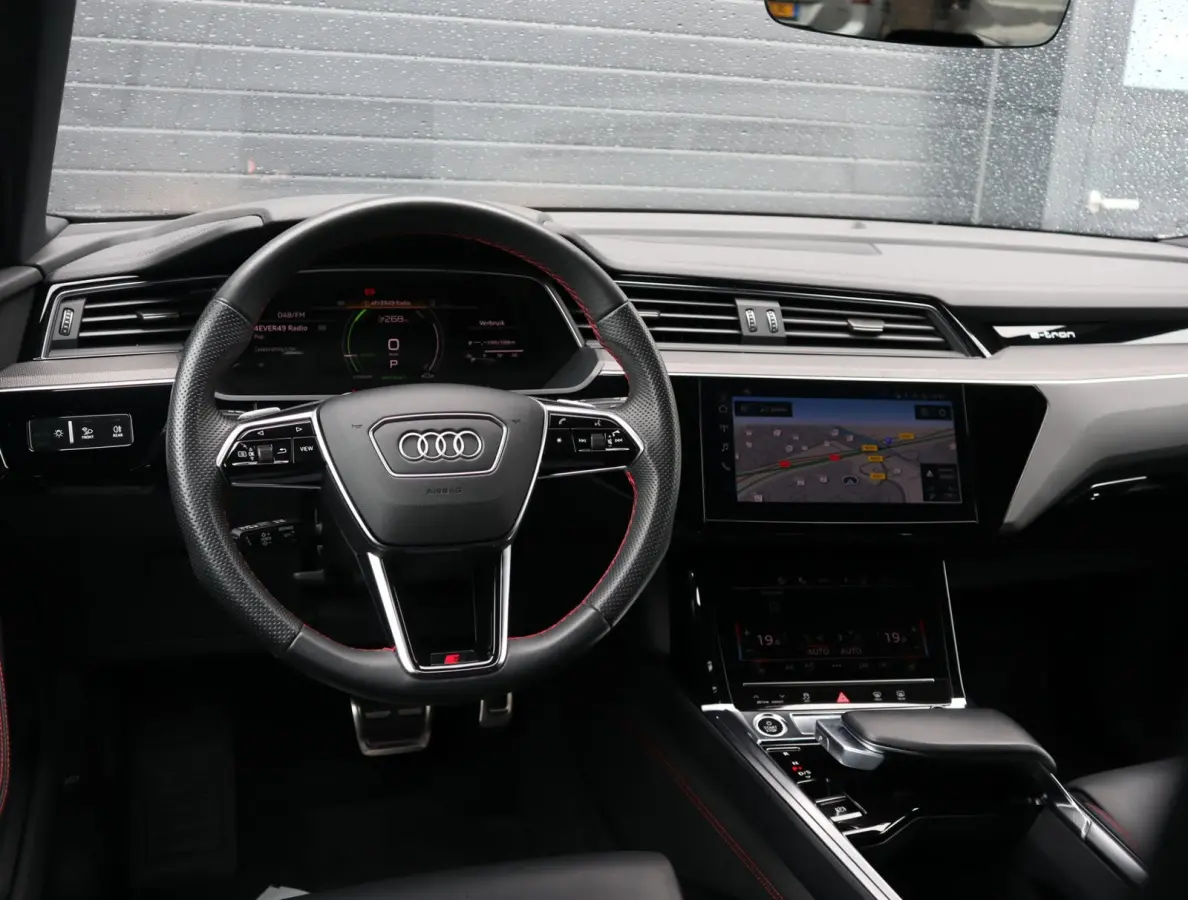 55 quattro S Edition 115 kWh | 94% SOH | Pano | B&O | 22Kw Boordlader | Airco separaat | HUD | 360 | 22 Inch