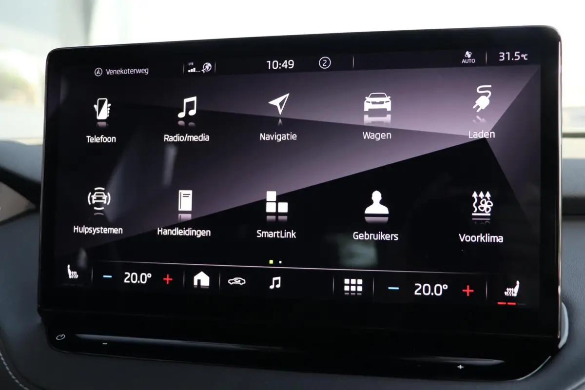 60 180PK |SPORTLINE| AdaptiveCruise AppleCarplay Sportzetels Stoel/stuur verwarming Camera 111000KM BJ2021
