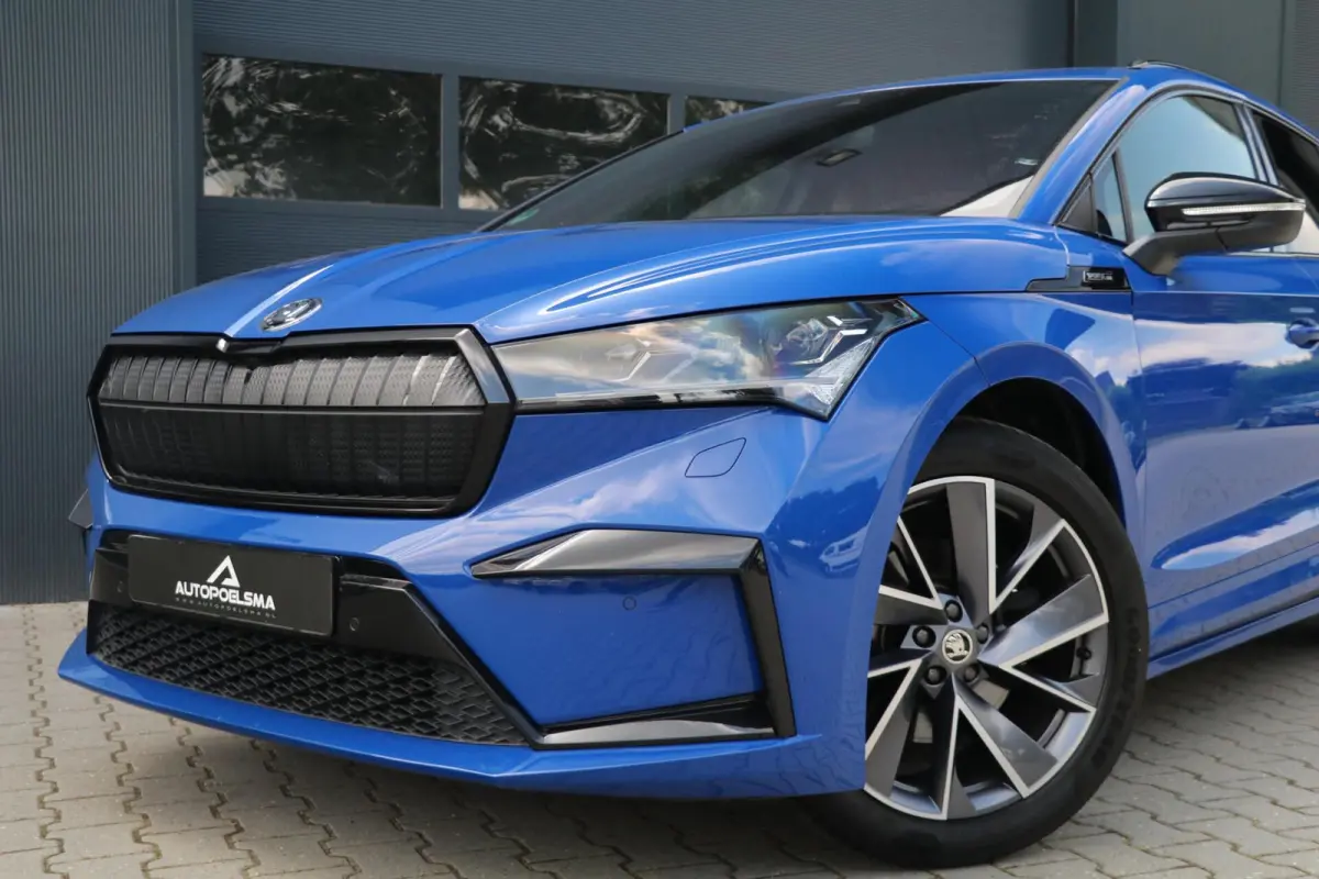 60 180PK |SPORTLINE| AdaptiveCruise AppleCarplay Sportzetels Stoel/stuur verwarming Camera 111000KM BJ2021