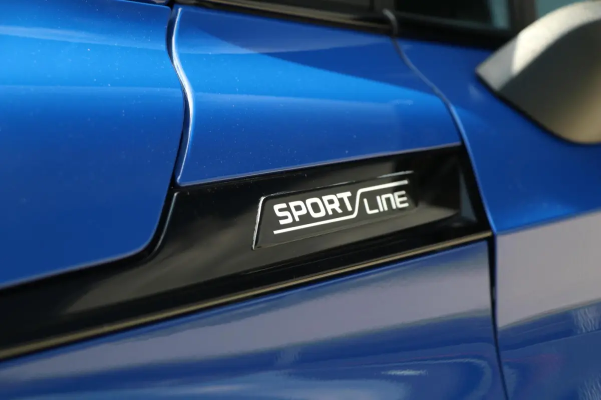 60 180PK |SPORTLINE| AdaptiveCruise AppleCarplay Sportzetels Stoel/stuur verwarming Camera 111000KM BJ2021