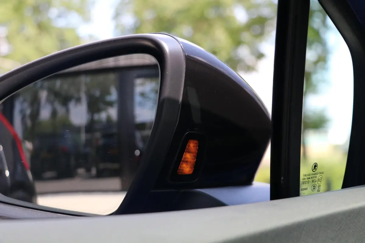 60 180PK |SPORTLINE| AdaptiveCruise AppleCarplay Sportzetels Stoel/stuur verwarming Camera 111000KM BJ2021